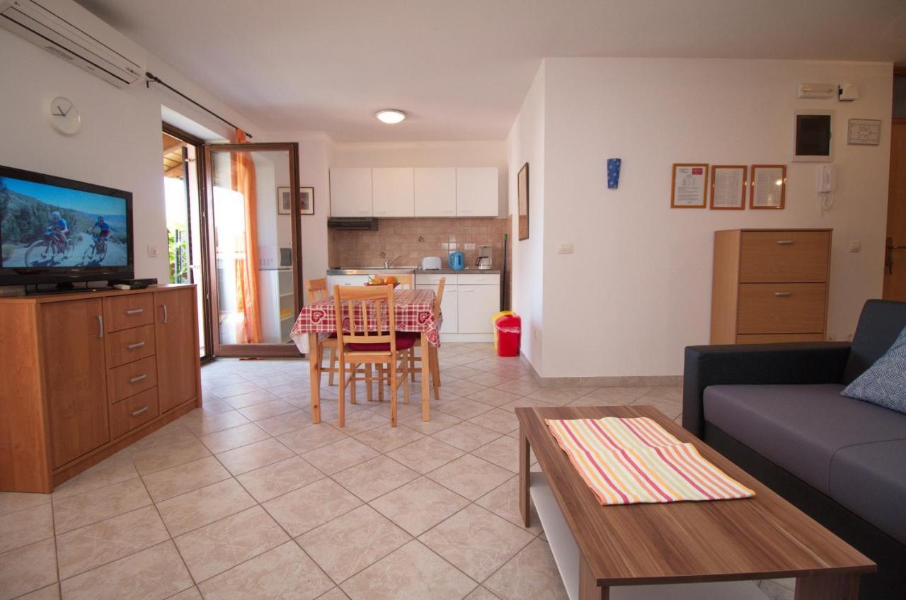 Apartments Lidija روفينج المظهر الخارجي الصورة