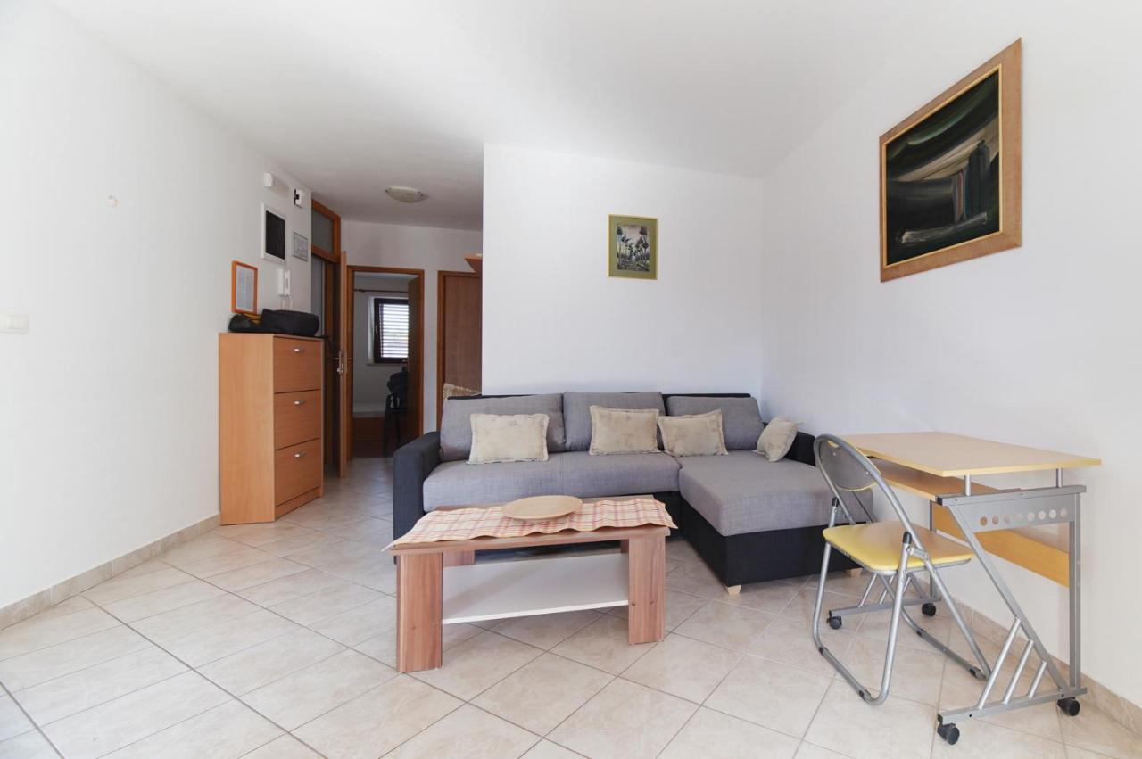 Apartments Lidija روفينج المظهر الخارجي الصورة